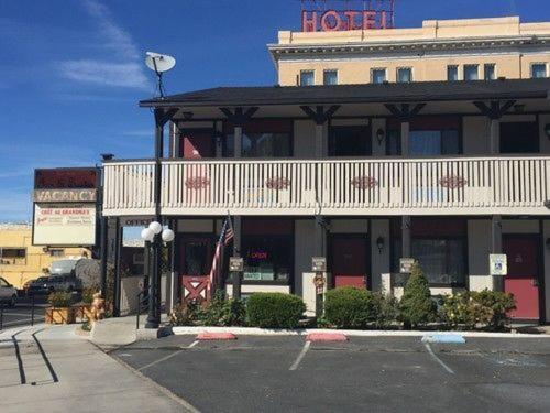 Jim Butler Inn & Suites Tonopah Rum bild